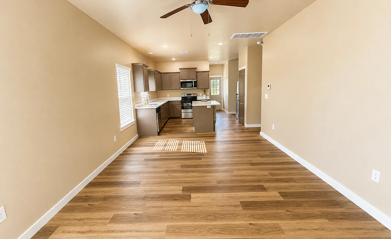 3 bed, 1110 sqft, $1,495 — Photo 4