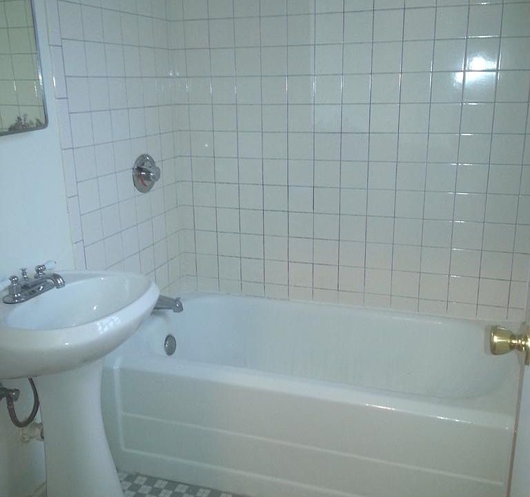 2nd image of 232 N Genesee St