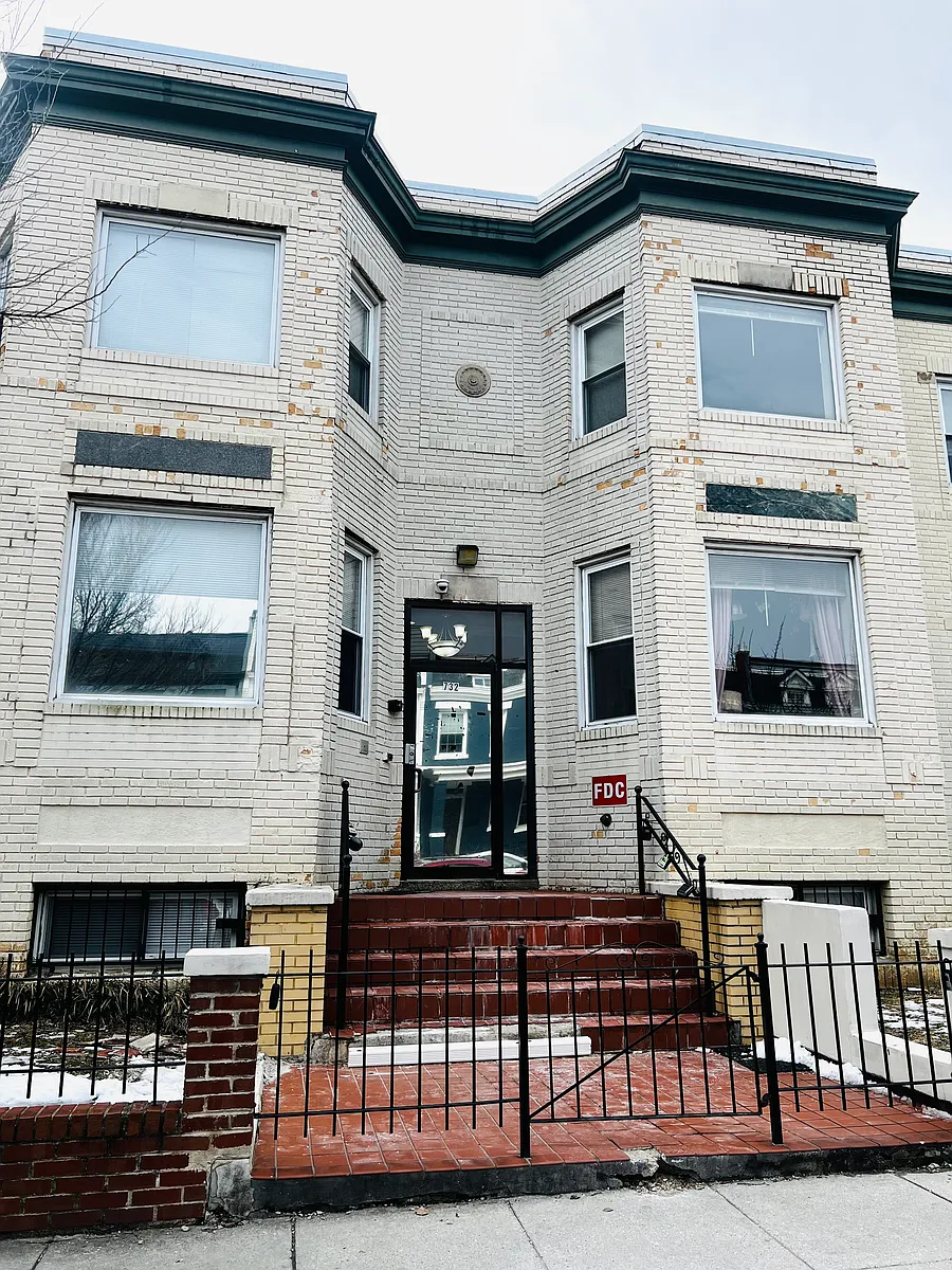 Building Photo - 732 Park Rd NW #B-4