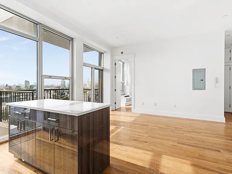 480 Humboldt St #11A — Photo 4