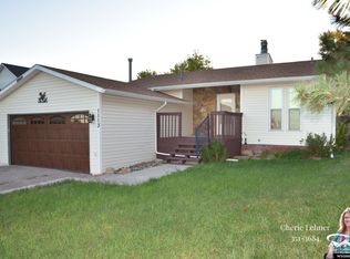 1113 Mesa Dr, Douglas, WY 82633