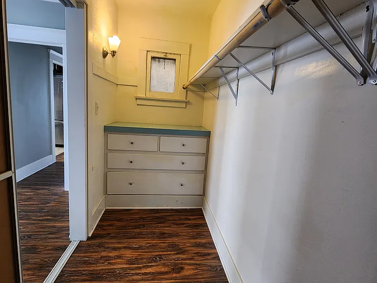 1544 S Van Ness Ave — Photo 10