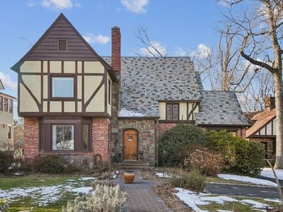 569 Prospect St, Maplewood, NJ, 07040