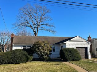 1701 Saint Johns Ave, Merrick, NY 11566