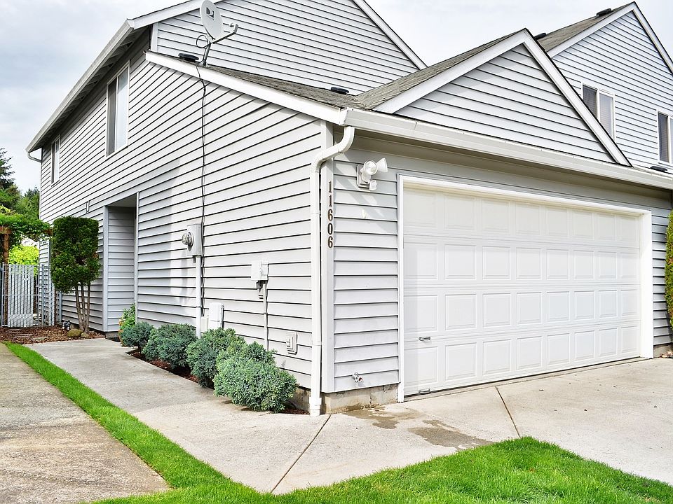 1st image of 11606 NE 31st St
