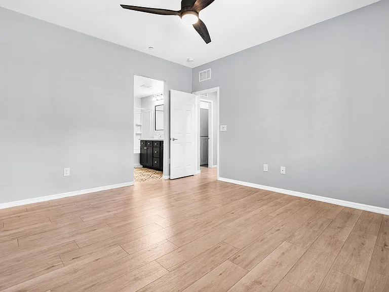 1560 Plaza Centre Dr #105 — Photo 15