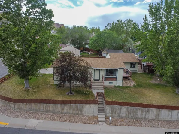 2525 Colorado Dr, Green River, WY 82935