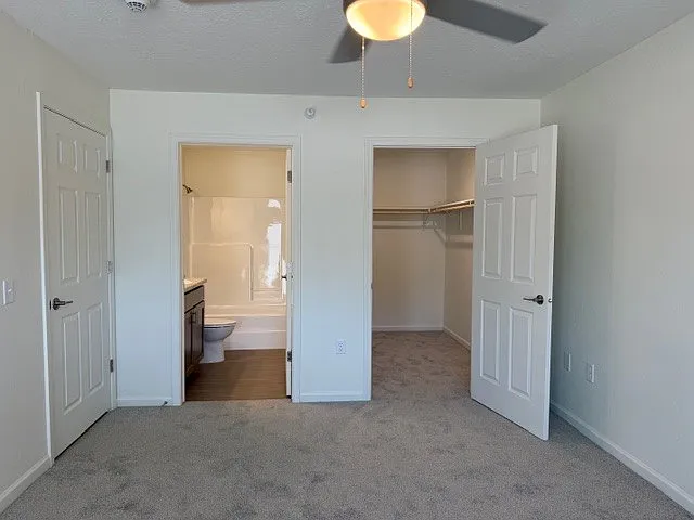 Cottonwood Creek Apartments — Photo 13