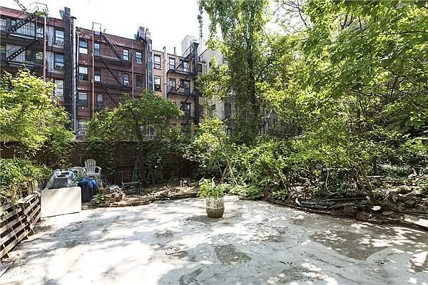 Rented by FirstService Realty (legacy) | media 4