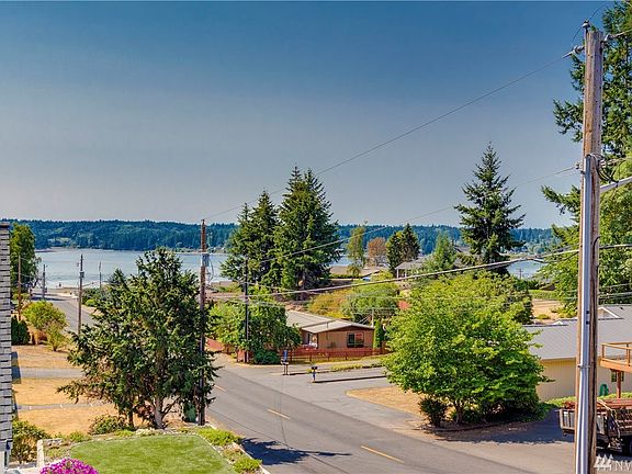 2nd image of 18012 9th Ave NE