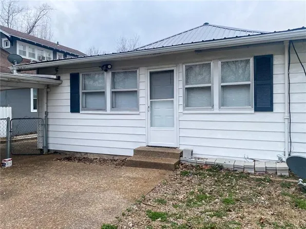 1622 Chouteau Ave, Baxter Springs, KS 66713