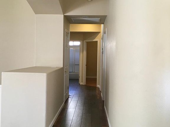 3rd image of 108 Sonoma Ct