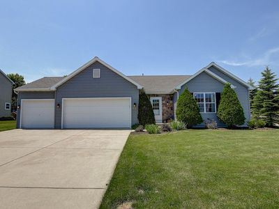 1217 Iris Ln, Grafton, WI, 53024