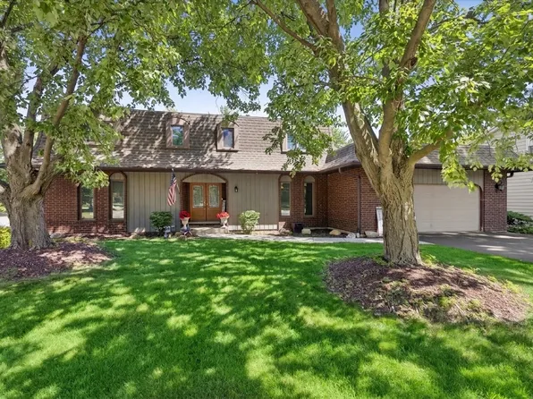 1490 Wood Ave, Downers Grove, IL 60515