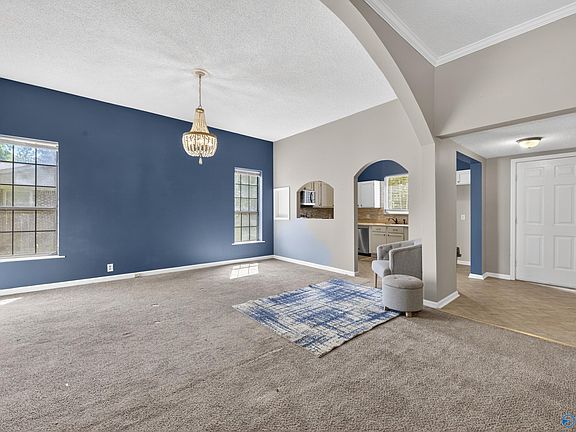 5th image of 2547 Pinedale Dr