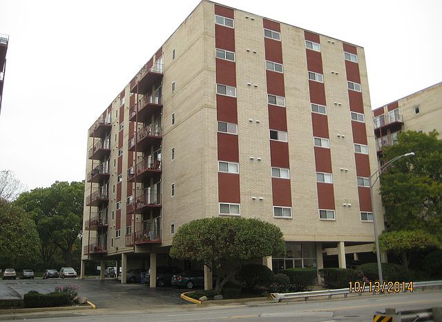 1st image of 1029 Des Plaines Ave APT 504
