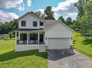 182 Sanford Rd, Fairmont, WV 26554