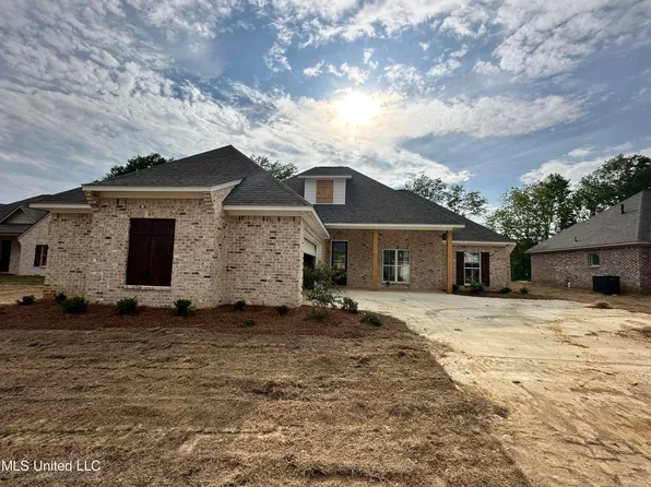 104 Porter Rdg, Canton, MS 39046