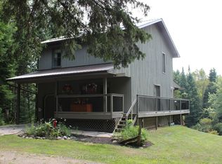 1082 Green Lake Rd, Algonquin Highlands, ON K0M1S0