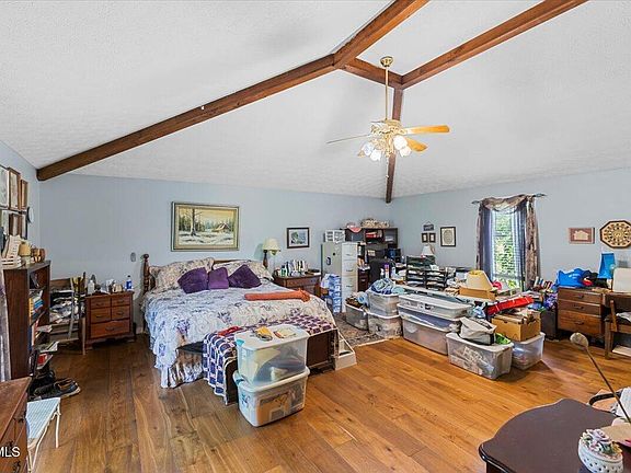 44th image of 628 Christian Bend Rd