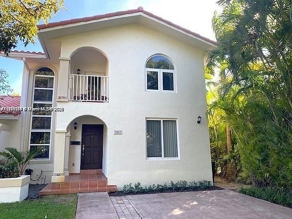 2nd image of 402 Majorca Ave