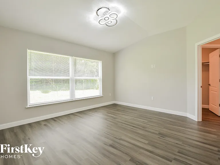 1175 Adams St — Photo 9