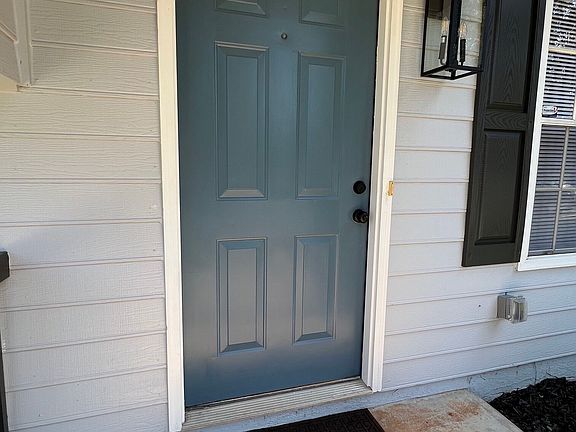 3rd image of 851 Shore Dr