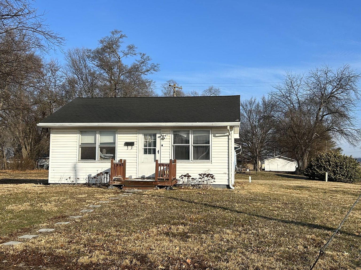11 E Santa Fe St, Norborne, MO 64668 Zillow