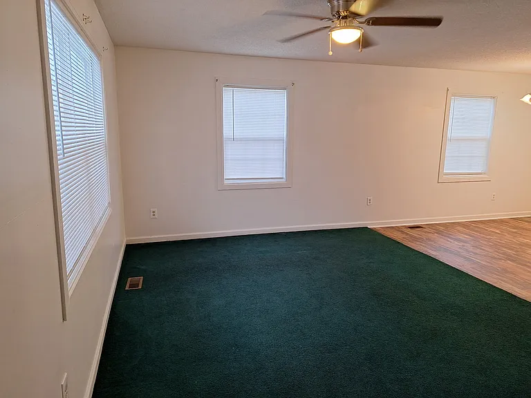 106 Taylor St — Photo 2