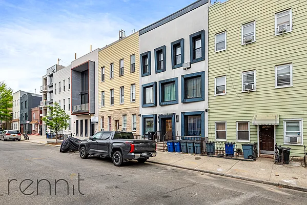 Rented by Rennit Inc. | media 2