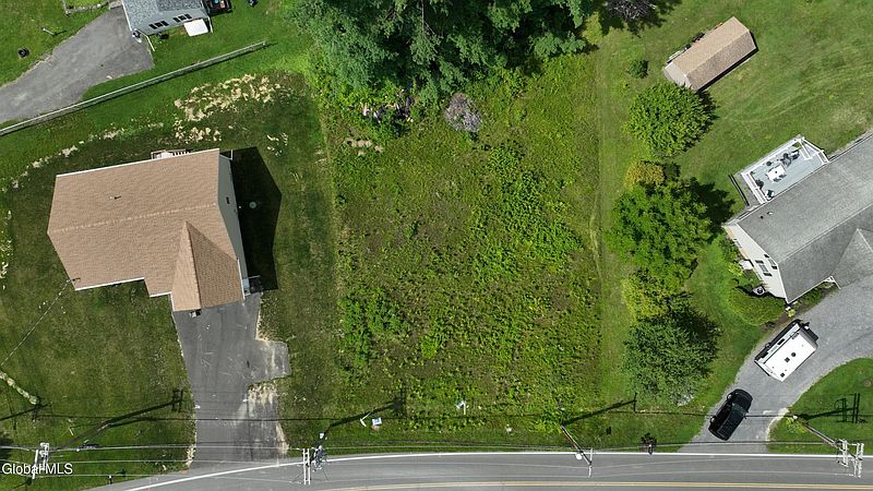 3rd image of 10 E Elm Avenue