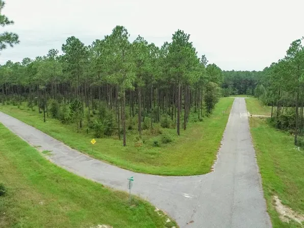 26 Merganser Ln, Moultrie, GA 31768