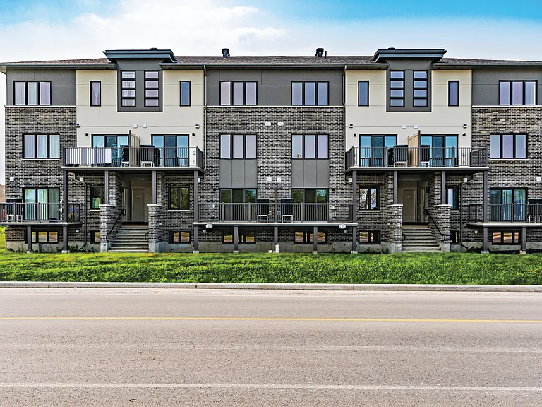 631 B Longfields Dr — Photo 2