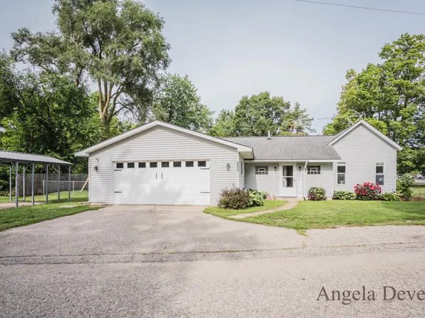 280 W Lake St, Sand Lake, MI 49343