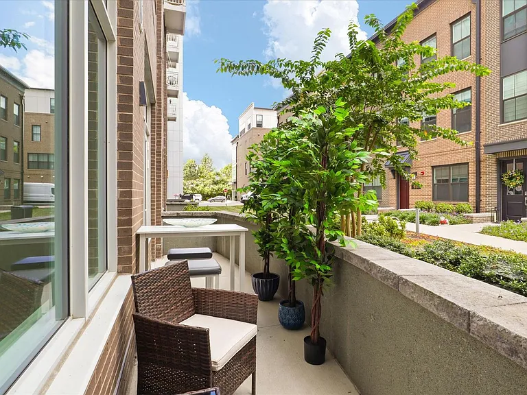 925 N Fairfax St #102 — Photo 12