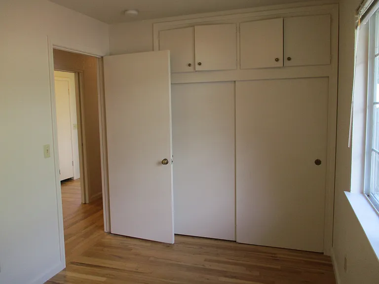 1608 Laburnum Ave — Photo 6