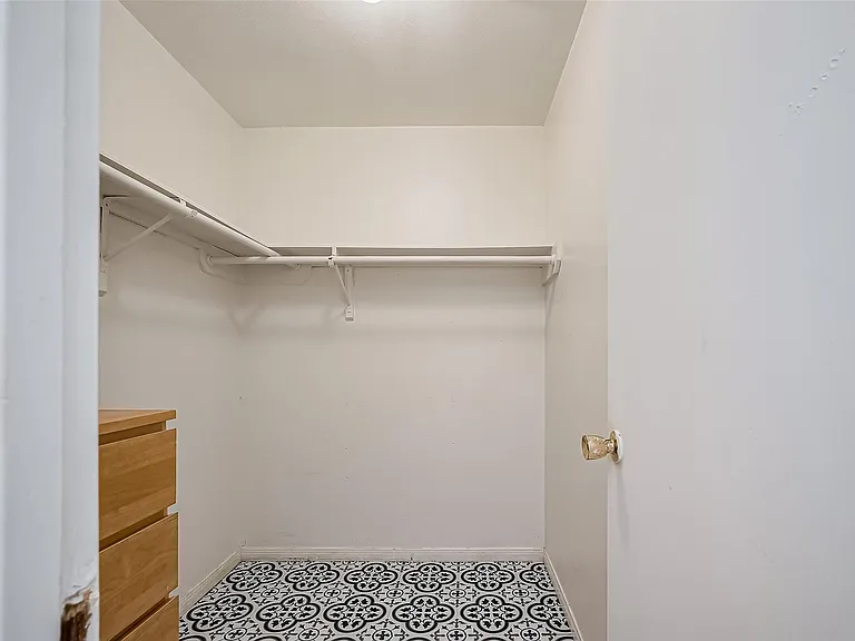 17046 Applecross Ln — Photo 29