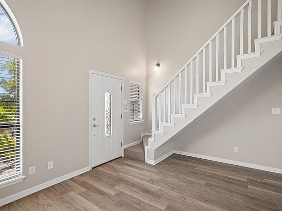 4th image of 6905 W 51st St