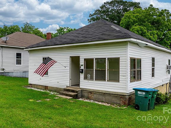 3rd image of 307 S 12th St