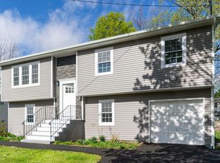 55 Andrews Ave, Wyandanch, NY 11798