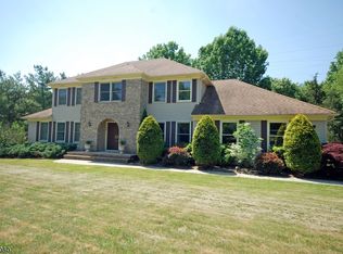 1129 Van Arsdale Dr, Neshanic Station, NJ