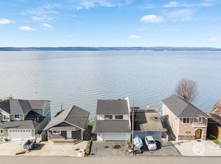 18720 Soundview Dr NW, Stanwood, WA 98292