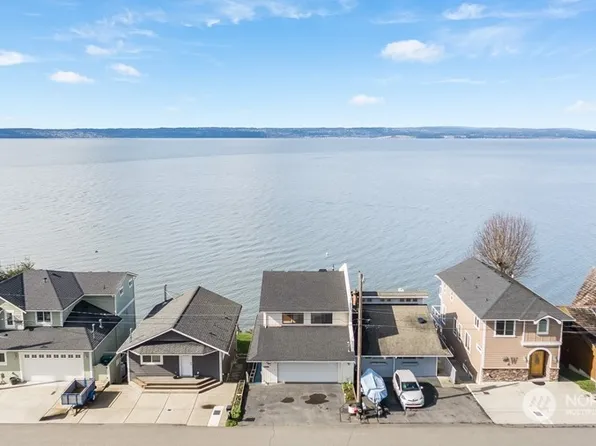18720 Soundview Drive NW, Stanwood, WA 98292