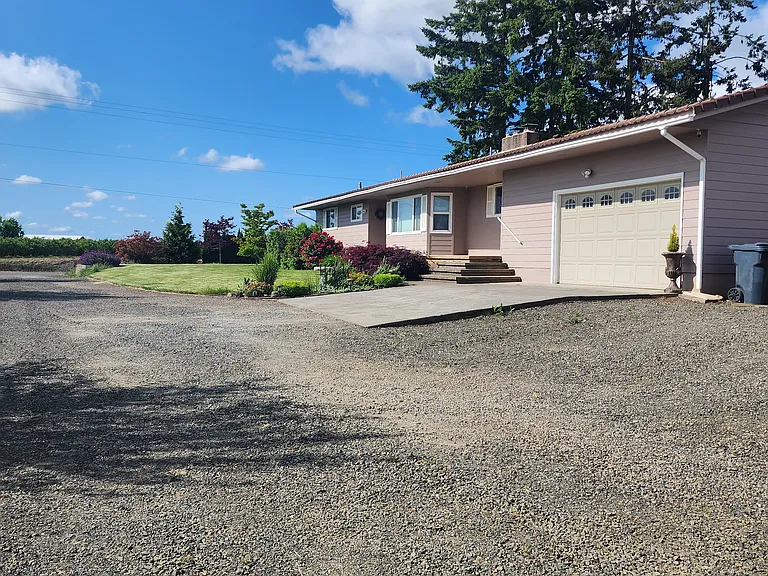 7995 Hazelgreen Rd NE — Photo 1