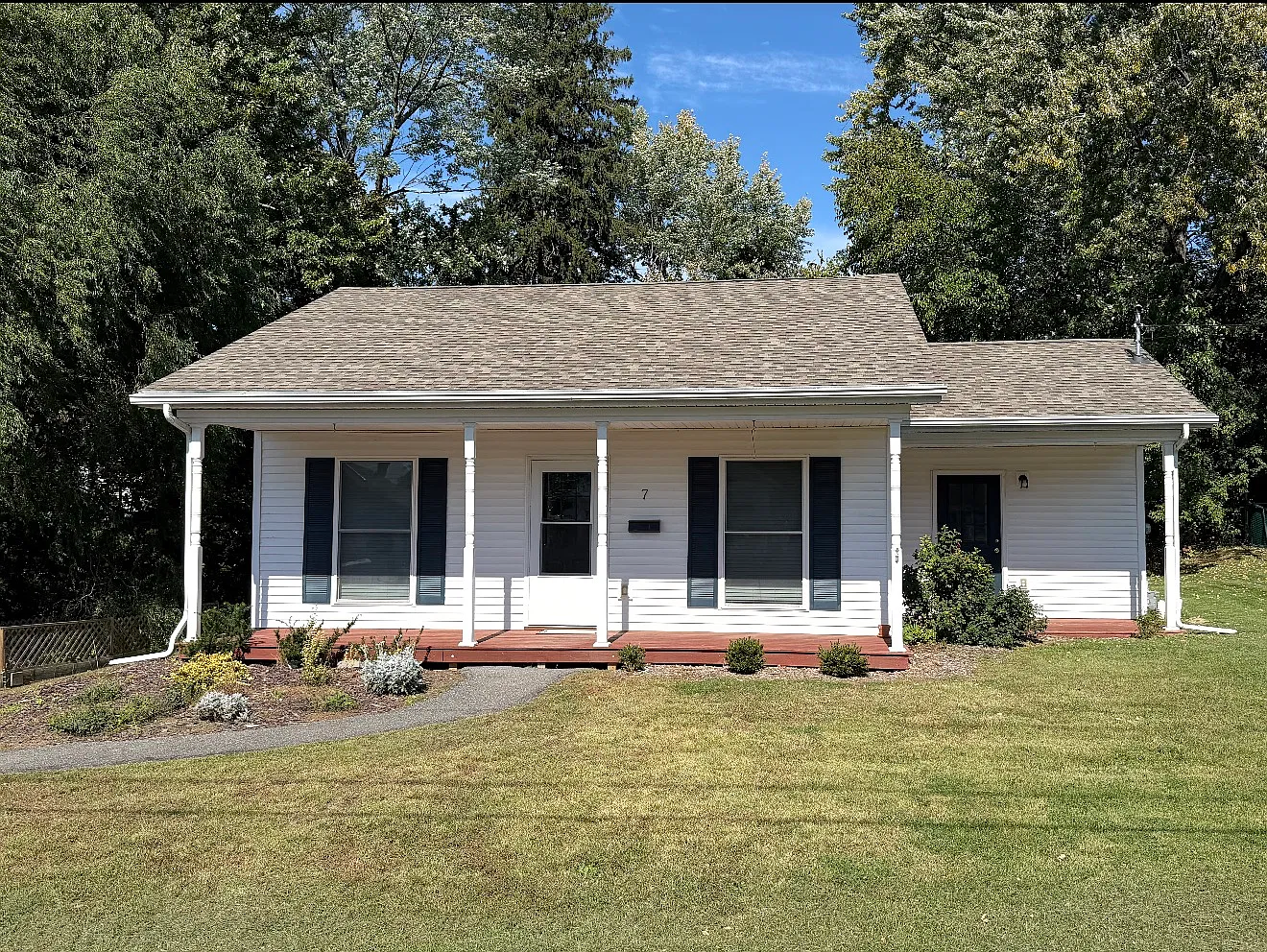 2 bed, 958 sqft, $2,500 — Photo 1