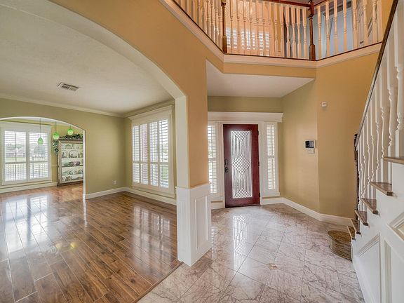 4th image of 2715 S Cedar Hollow Dr