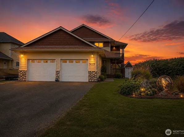 507 Sand Dune Avenue SW, Ocean Shores, WA 98569