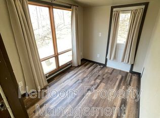 5886 N Pike Lake Rd UNIT 1, Duluth, MN 55811