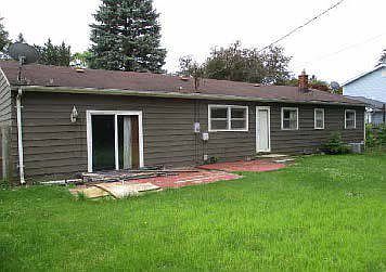 2nd image of 3515 Southgate Dr