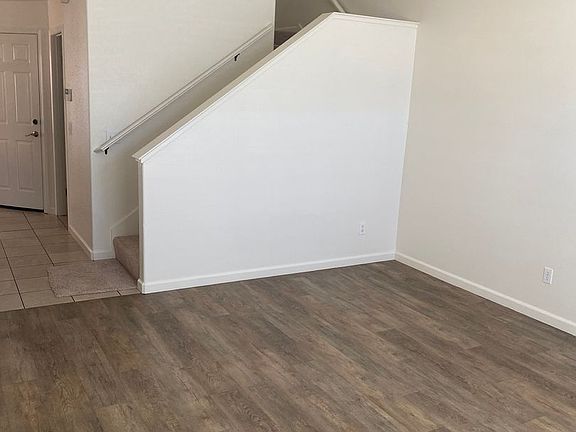 2nd image of 106 Treadway Ct